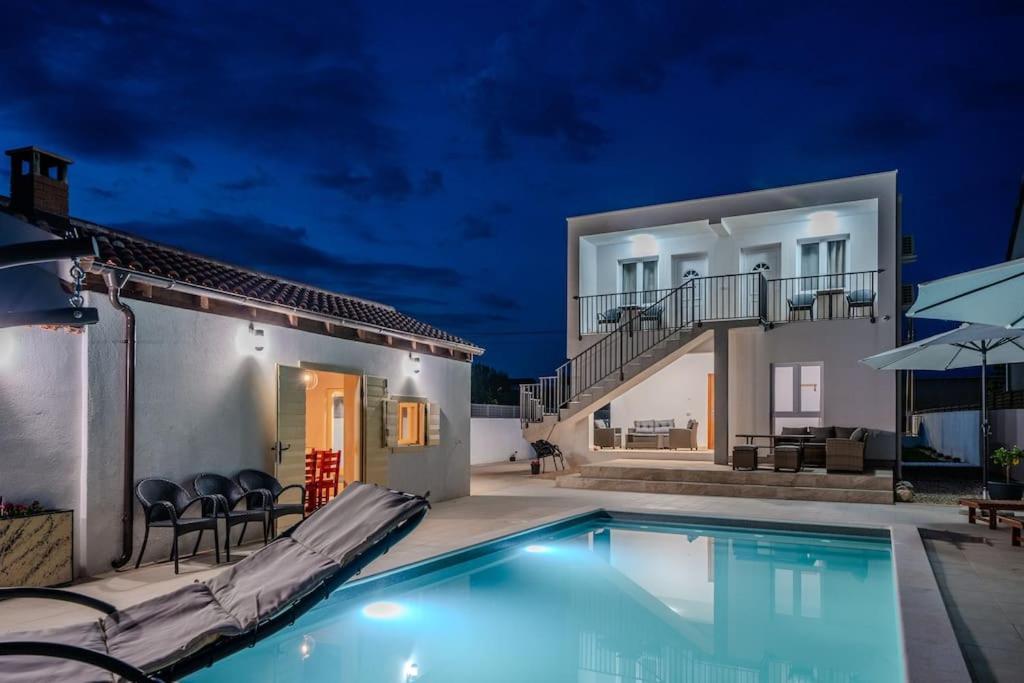 Villa Leny With Pool Sukošan Exterior foto